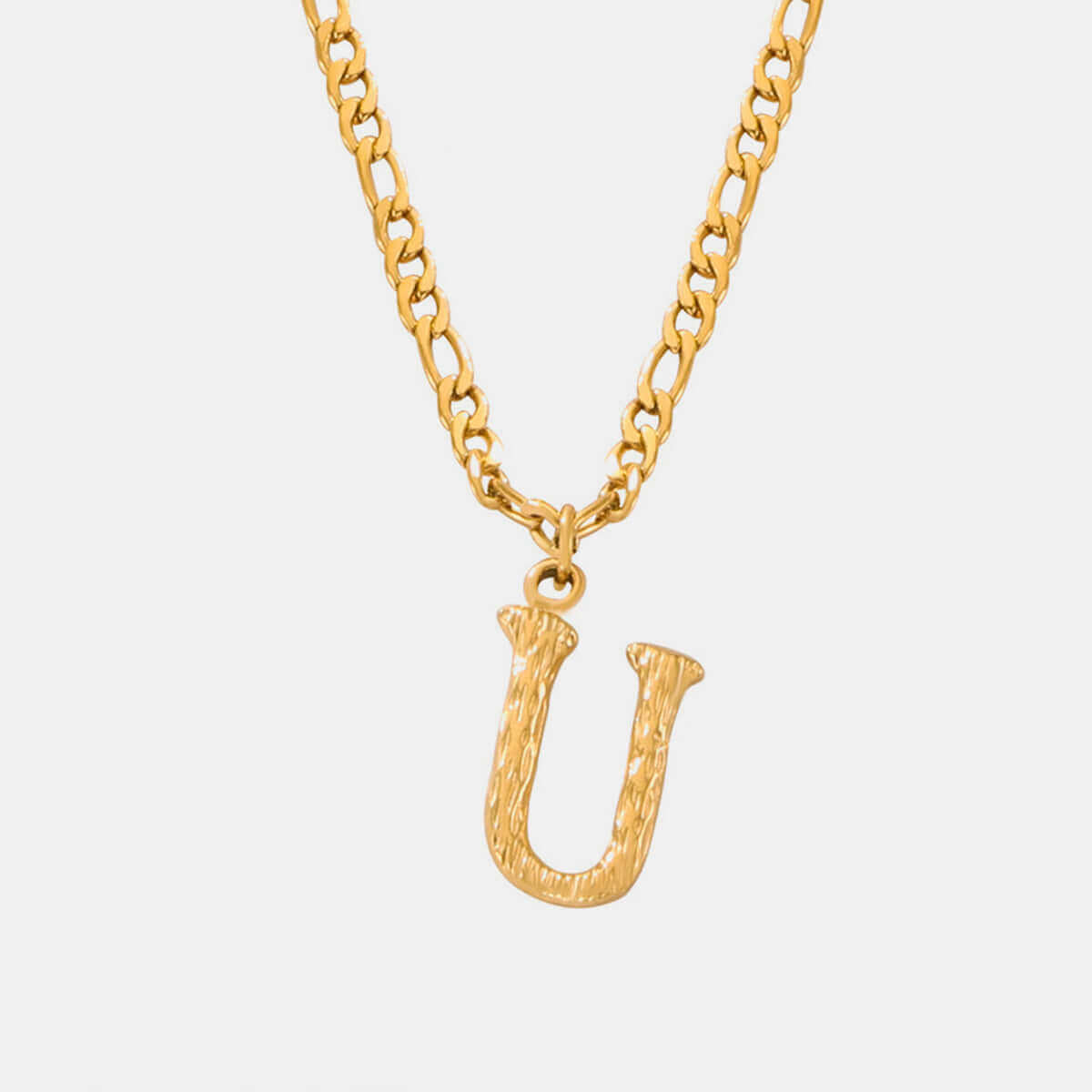 18K gold-plated titanium steel letter 'U' pendant necklace with 15-inch chain and 2-inch extension chain