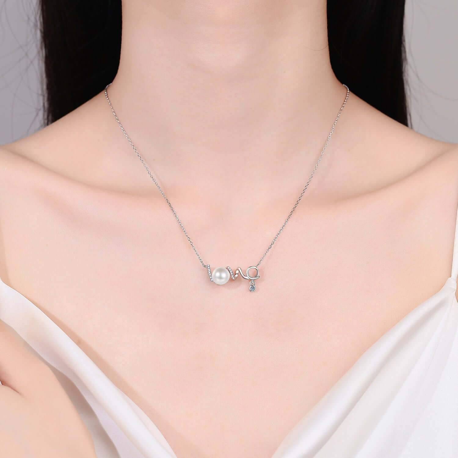 Elegant Pearl Moissanite 925 Sterling Silver Necklace on Model's Neck