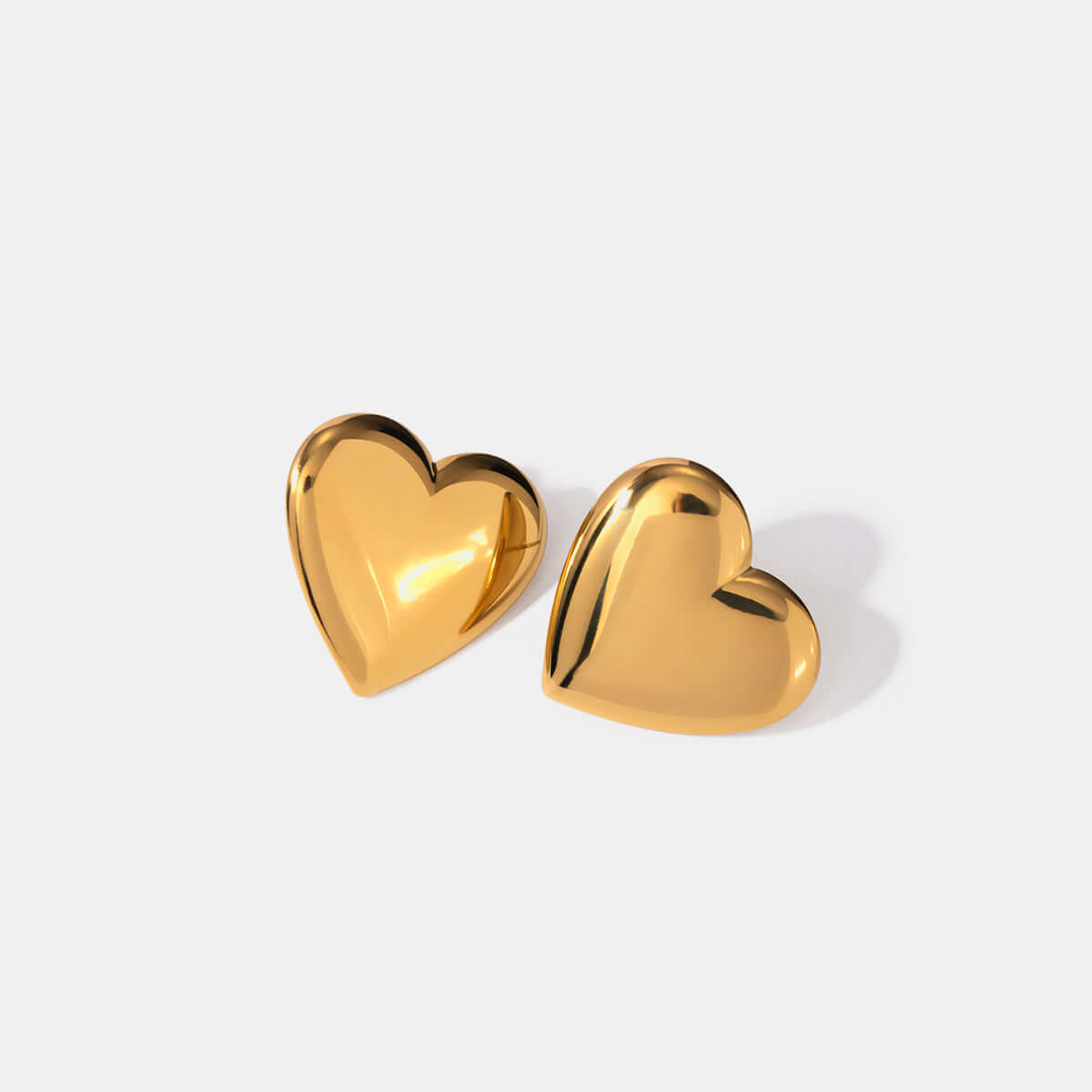 18K gold-plated stainless steel heart stud earrings, 0.9 inches long, lightweight at 0.3 oz, elegant jewelry piece.