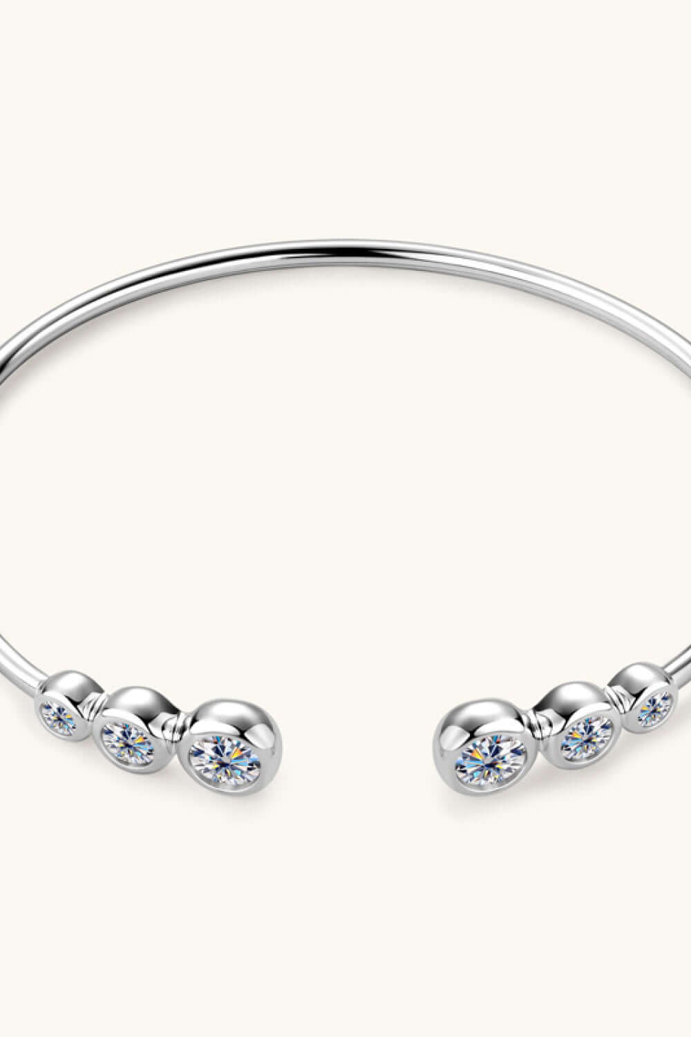 1.8 Carat Moissanite Bracelet in 925 Sterling Silver, Platinum, and 18K Gold-Plated Finish. Includes Certificate and Warranty.